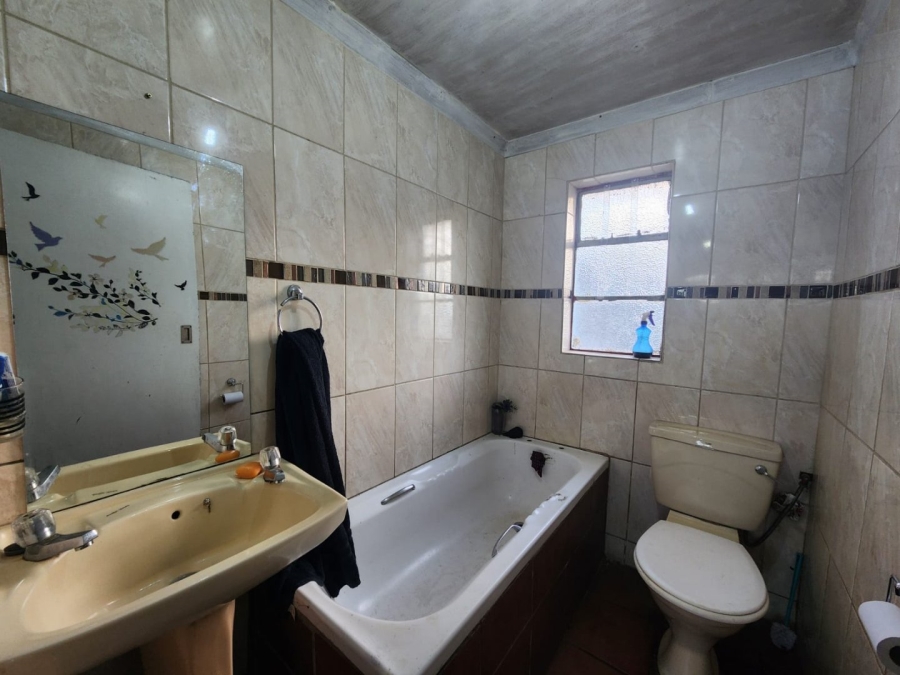 2 Bedroom Property for Sale in Conville Western Cape